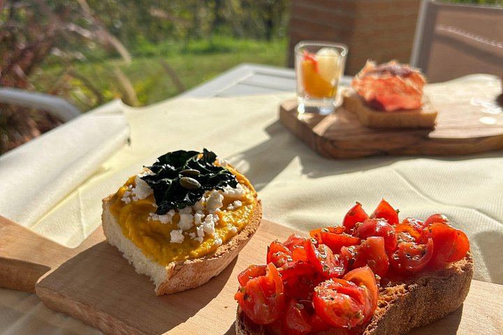 Private Prosecco Road Tour for 2 from Conegliano Station: 3 DOCG Wineries, Food Pairings (12/12)