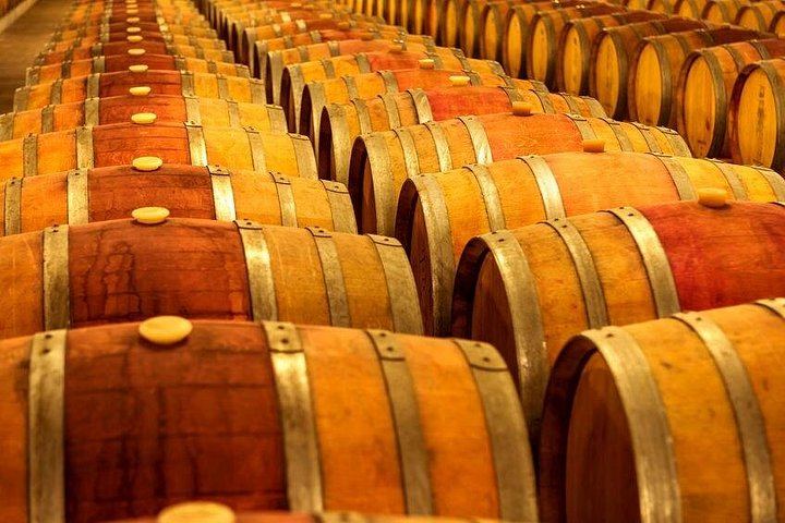 3-Hour Customizable Niagara-on-the-Lake Wine Tour with Driver and Town Stroll (1/5)