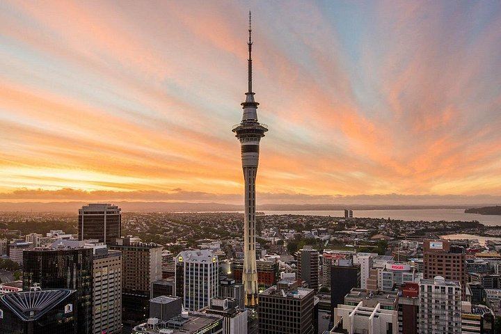 Waiheke Sunset Wine Tour: Mudbrick, Stonyridge and Dinner at Batch Winery (11/12)