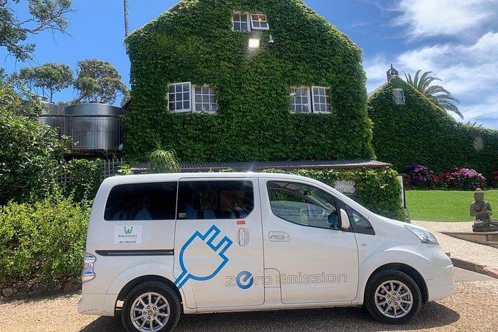 Waiheke Sunset Wine Tour: Mudbrick, Stonyridge and Dinner at Batch Winery (2/12)