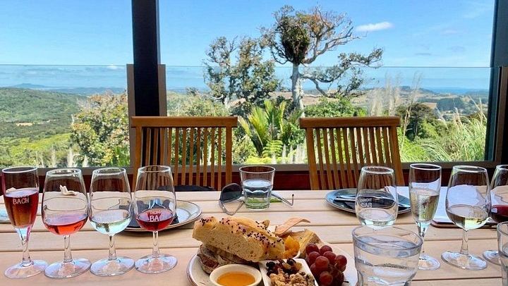 Private Waiheke Wine Tour with Kiwi Connect: Up to 12 Tastings, 3 Vineyards (4/11)