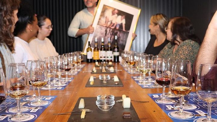 Five Port Wines with Pairings: 30-Minute Tasting Opposite Palácio da Bolsa, Porto (1/12)