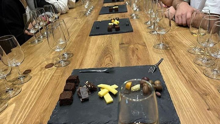 Five Port Wines with Pairings: 30-Minute Tasting Opposite Palácio da Bolsa, Porto (4/12)