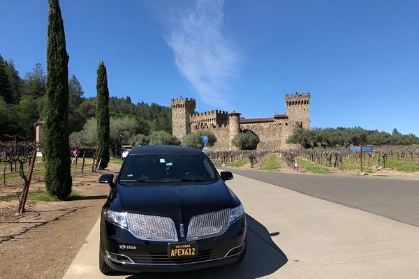 Apex Wine Tours: Private 6-Hour Lincoln MKT Stretch Limo Tour of Napa or Sonoma