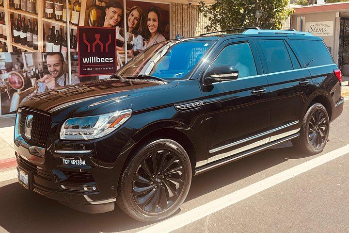 Private 6-Hour Luxury SUV Wine Tour in Napa or Sonoma Valley, Driver Included (2/5)