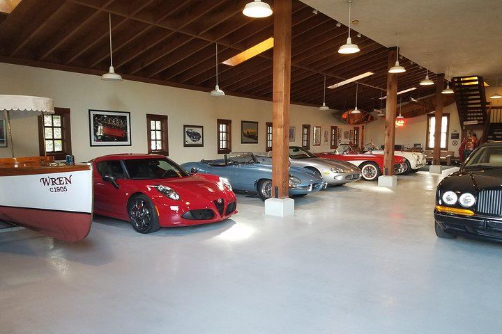 Private 6-Hour Wine Country Tour by Sedan, SUV or Limo with Chauffeur (4/8)