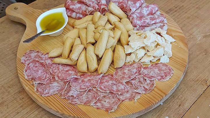 Valpolicella Classica Winery Tasting in Negrar: Hand-Tended Vineyards and Cellar Tour (4/10)