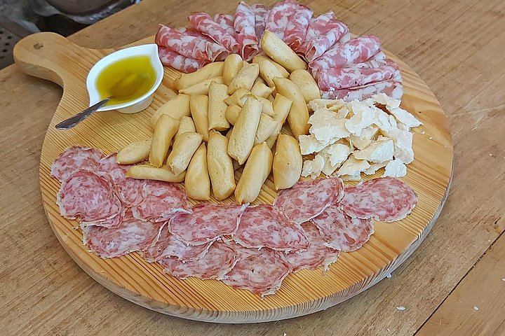 Valpolicella Classica Winery Tasting in Negrar: Hand-Tended Vineyards and Cellar Tour (4/10)