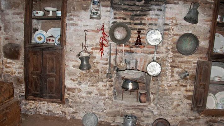 Kakheti Day Tour with Georgia Travel Adventure: Bread, Wine Cellar and Qvevri Master (4/9)