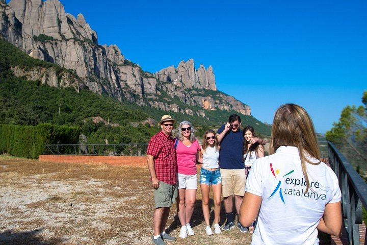 Private Full-Day Montserrat Trip with Own Guide, Black Virgin and Cava Cellar Tasting (3/8)