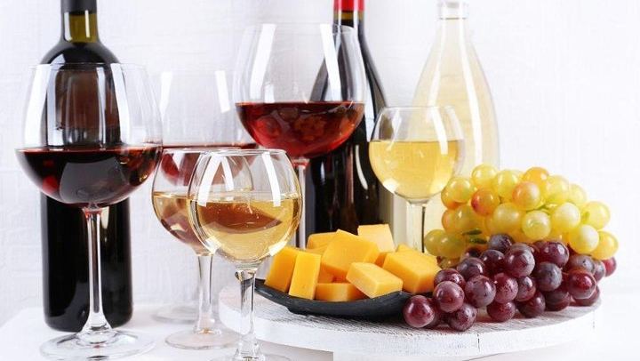 Niagara Afternoon Wine Tasting Tour: 3 Wineries, a Winery Tour and Winemaker Q&A (3/10)