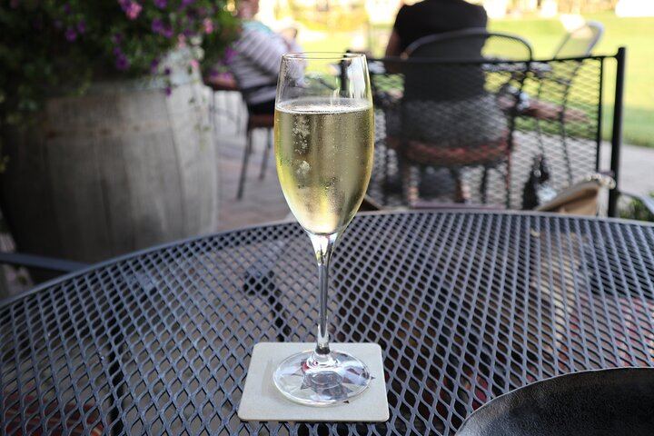 Niagara Afternoon Wine Tasting Tour: 3 Wineries, a Winery Tour and Winemaker Q&A (2/10)