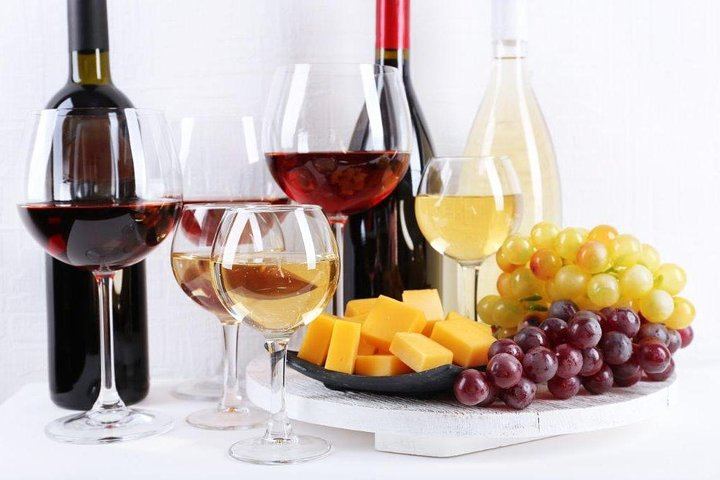 Niagara Afternoon Wine Tasting Tour: 3 Wineries, a Winery Tour and Winemaker Q&A (3/10)