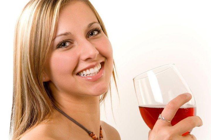 Niagara Afternoon Wine Tasting Tour: 3 Wineries, a Winery Tour and Winemaker Q&A (10/10)