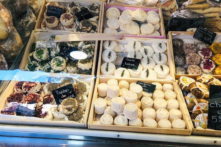 Private Aix-en-Provence Day: Street Markets, Château Bonisson and Château de Beaupré (12/12)