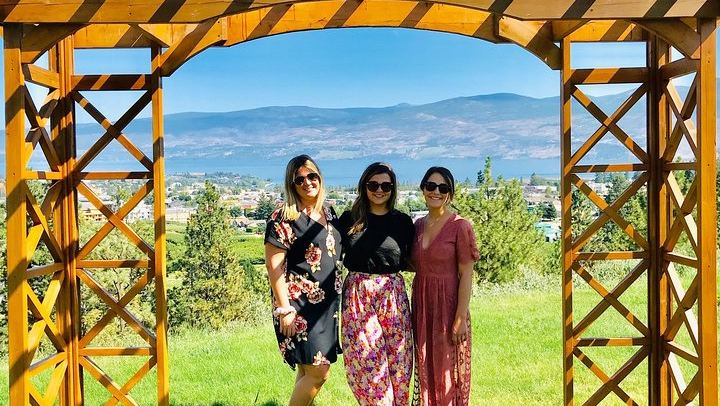 Kelowna Winery Tour with Tastings at Four or More of Six Well-Known Wineries (4/7)