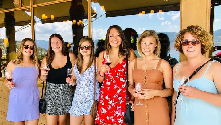 Kelowna Winery Tour with Tastings at Four or More of Six Well-Known Wineries (3/7)