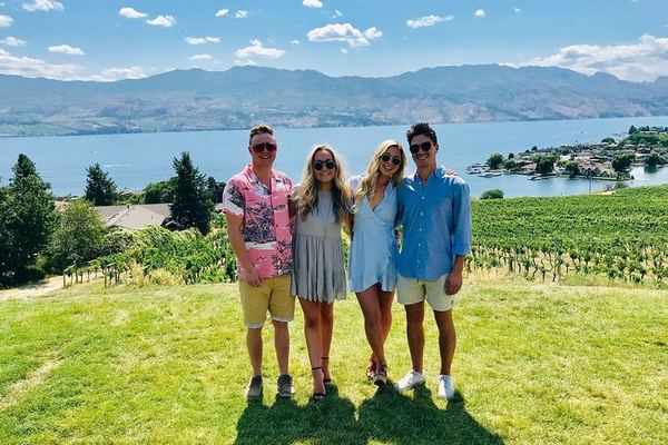 Kelowna Winery Tour with Tastings at Four or More of Six Well-Known Wineries