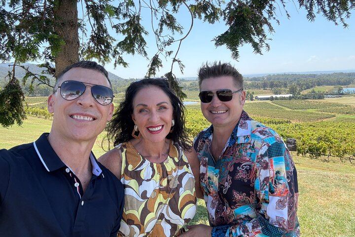 Bespoke Private Hunter Valley Day from Sydney: Your Wineries, Grapes and Lunch Venue (12/12)