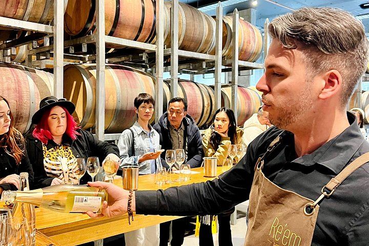Yarra Valley Day Tour with Farm Stop, Yering Station, Chocolate and Gin Option (7/12)