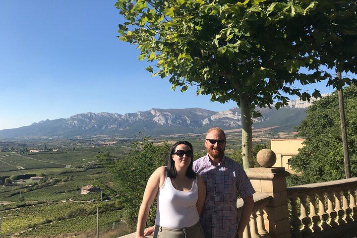 Rioja Architecture Wine Day from Bilbao: Riscal, Ysios and Laguardia Tapas (4/12)