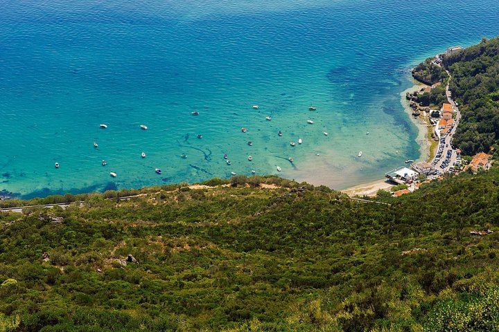 Small-Group Arrábida and Sesimbra Day Trip from Lisbon with Two Wine Tastings (2/11)