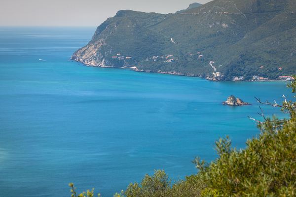 Arrábida & Setúbal Wine Tours from Lisbon