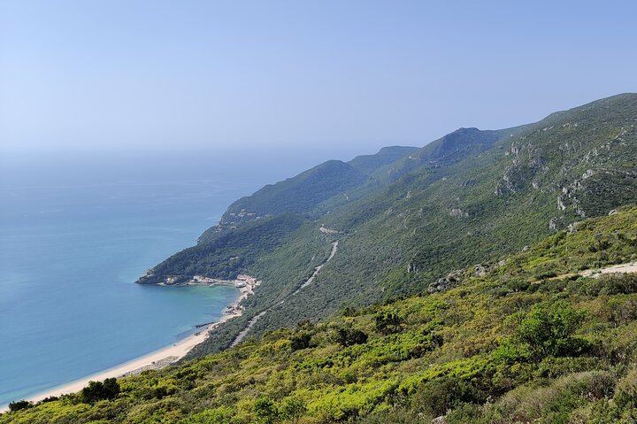 Private Sightseeing Day from Lisbon: Arrábida, Cabo Espichel, Sesimbra and Azeitão Wine (5/12)