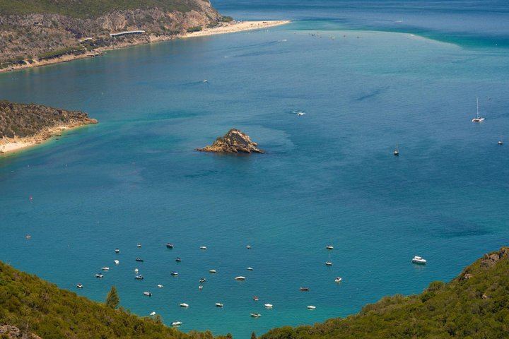 Arrábida Day from Lisbon for Max 8: Two Family Wineries, Tile Workshop, Sesimbra (9/12)