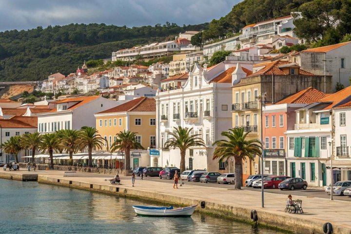 Arrábida Day from Lisbon for Max 8: Two Family Wineries, Tile Workshop, Sesimbra (12/12)