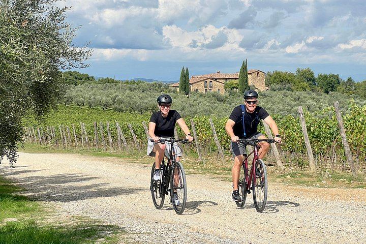 Private Small-Group Bike Tour from Florence: Chianti Hilltop Towns and Tastings (4/8)