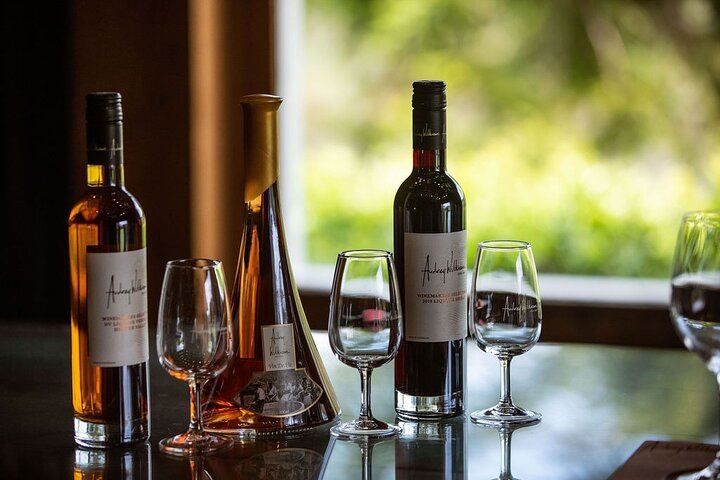 Audrey Wilkinson Vineyard Dessert Wine and Handmade Chocolate Pairing (4/10)