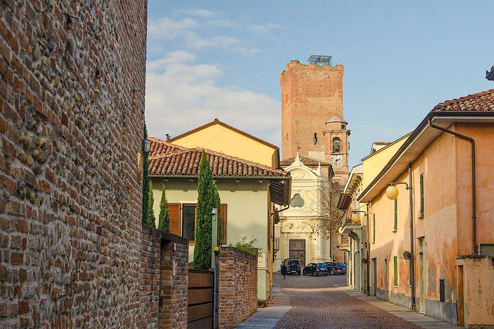Private Vespa Tour from Alba through the Barolo and Barbaresco Hills with a Pro Guide (5/10)
