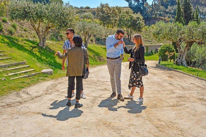 Private Barcelona Coast E-Bike Ride to an Alella Winery, with Wines and Lunch (2/12)