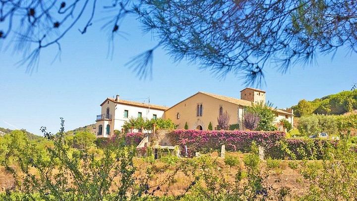 Private Barcelona Coast E-Bike Ride to an Alella Winery, with Wines and Lunch (4/12)