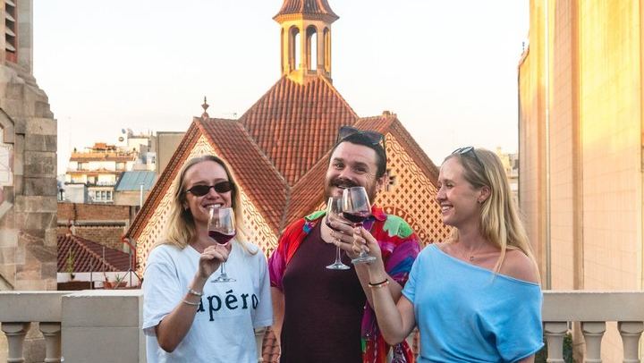 Guided Rooftop Wine Tasting in Barcelona with Six Spanish Wines and Plaza Catalunya Views (3/12)