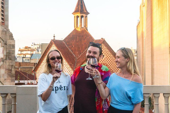 Guided Rooftop Wine Tasting in Barcelona with Six Spanish Wines and Plaza Catalunya Views (3/12)
