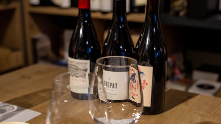 Private Wine Tasting in a Barcelona Wine Store on Carrer de Bonavista, Hosted by Gabby (2/12)