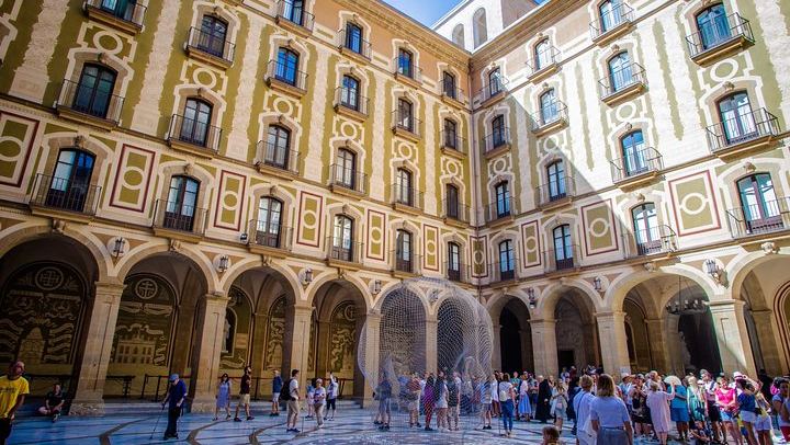 Barcelona Cruise Port Private Shore Trip: Montserrat Abbey and Freixenet Cava Tasting (2/6)