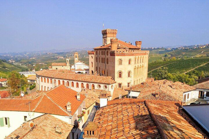 Private Vespa Tour from Alba through the Barolo and Barbaresco Hills with a Pro Guide (8/10)