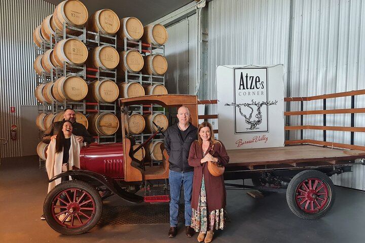 Barossa Valley Wine Tour for Six Guests with a Local Guide, Barossa Pickup and Lunch (11/12)
