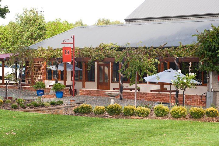 Barossa Valley Hop-On Hop-Off Wine Bus from Adelaide or Tanunda, Hourly Loop (6/6)