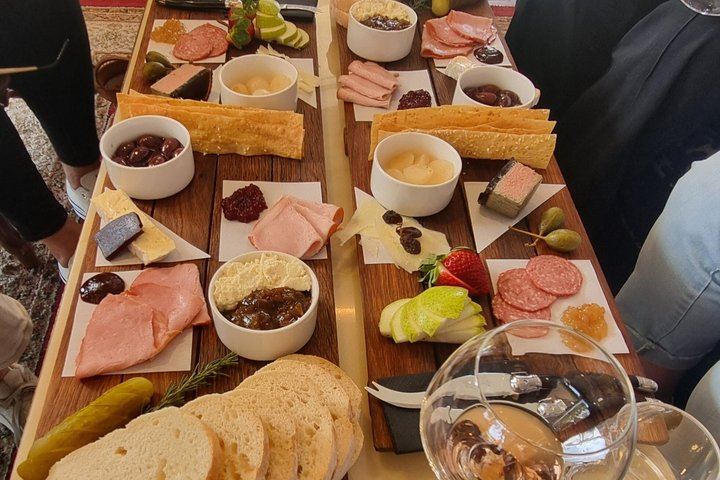 Barossa Valley Shared Day Tour from Adelaide with Langmeil, Rockford and Lunch (9/12)