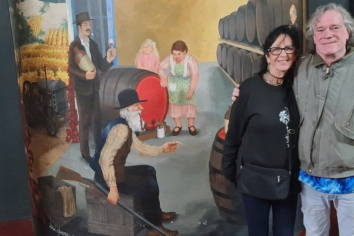 Barossa Valley Wine Tour for Six Guests with a Local Guide, Barossa Pickup and Lunch (6/12)
