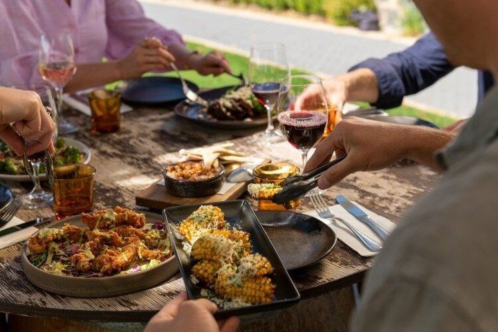 Barossa Valley Premium Wine Tour for Max 6 Guests with Restaurant Lunch (3/6)