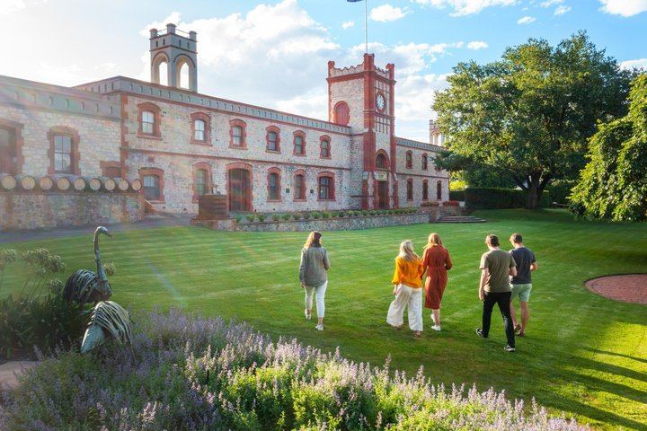 Barossa Valley Premium Wine Tour for Max 6 Guests with Restaurant Lunch (4/6)