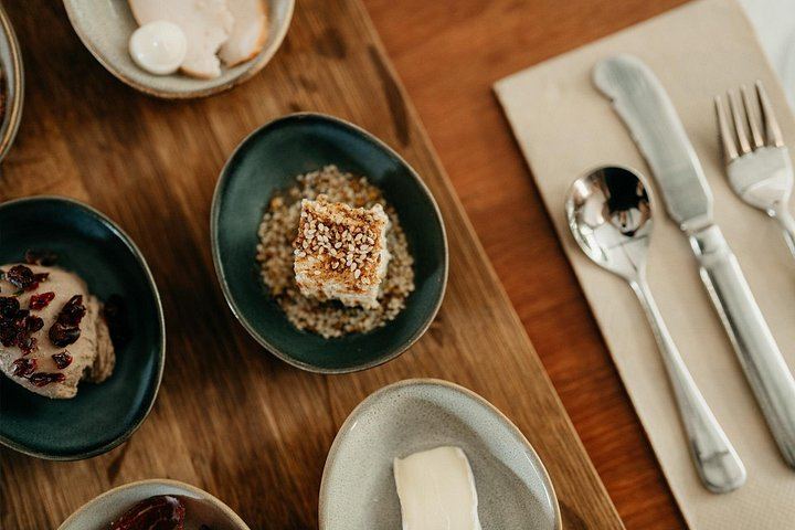 Cape Mentelle Behind the Scenes Tour with Six-Wine Food Pairing, 120 Minutes, Adults Only (10/10)