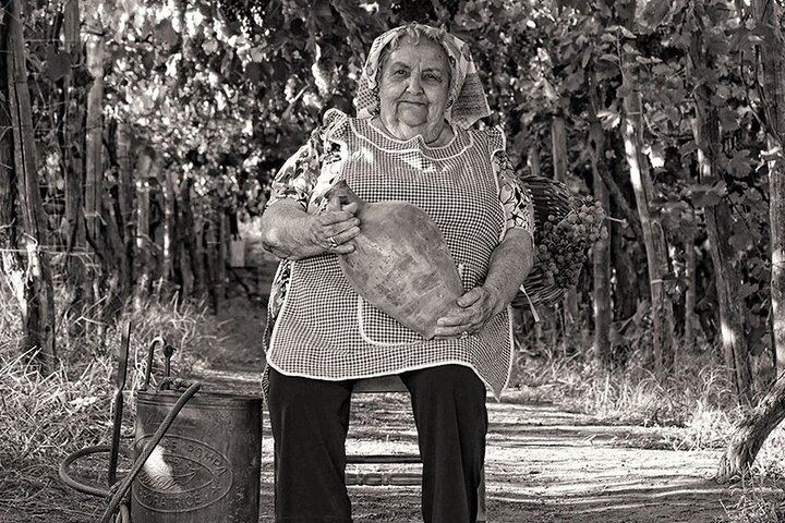 Private Vesuvius Vineyard Walk and Wine Lunch, NWT Sommelier, Transfer from Naples (1/12)