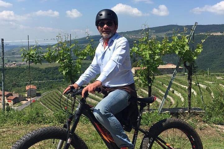 Valpolicella E-Bike Tour with Winemaker Nicola and Amarone Tasting, Santa Maria Valverde (11/12)