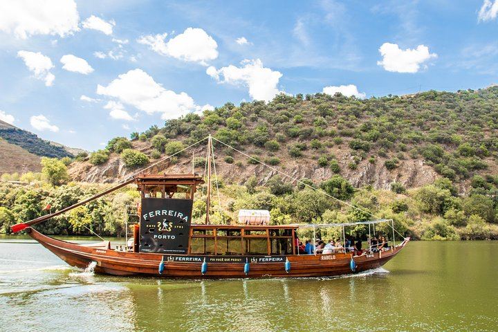 Private 9-Hour Douro Tour: Amarante, Galafura, Rabelo Cruise, Lunch and Estate Tasting (8/12)